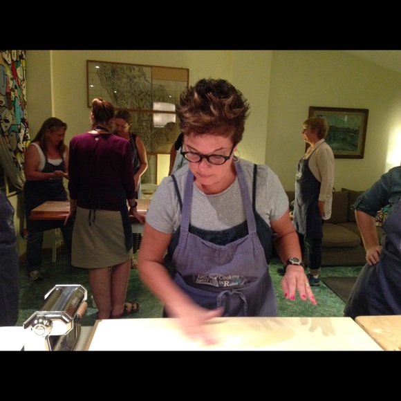 Meet your Posher, Kelly - Picture 3 of 3